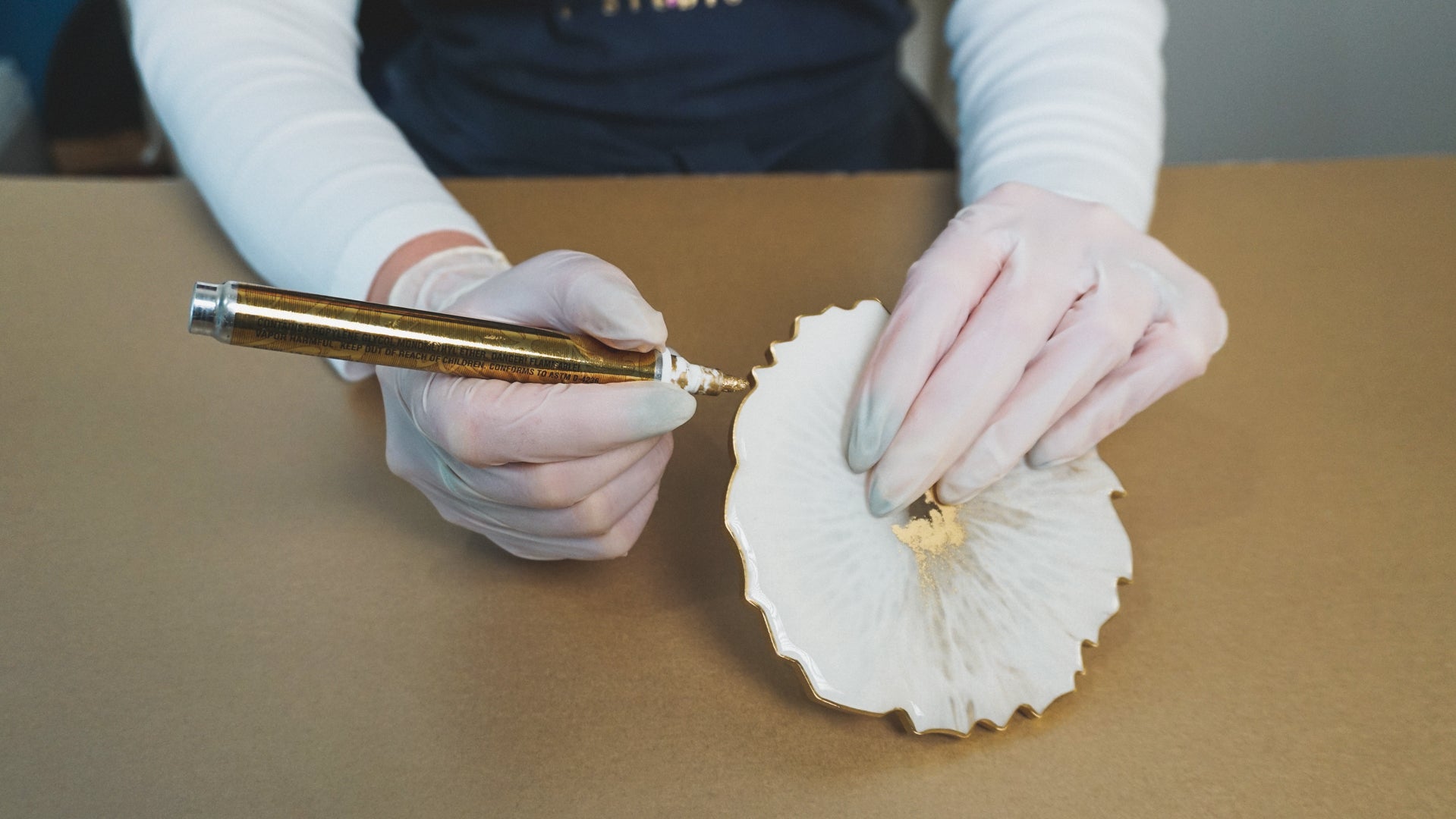 epoxy resin coaster gold gilding