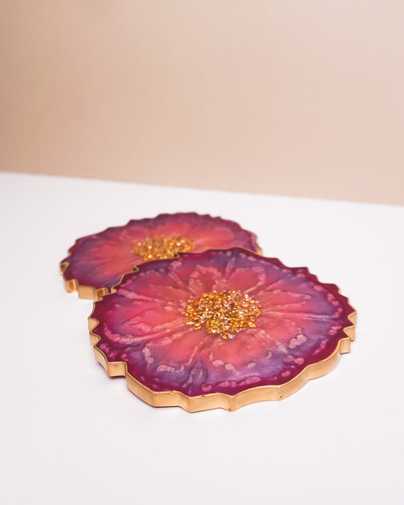 Purple Flower & Gold Coaster Set 2 / Handmade Resin Agate Slice / Gold Stones / Gift Idea for Bedroom Decor